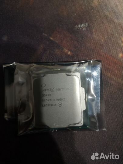 Процессор Intel Pentium Gold G5400 OEM LGA1151v2