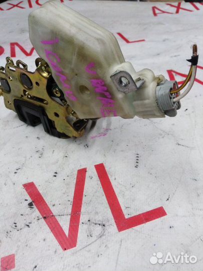 Замок двери лев. перед. nissan caravan