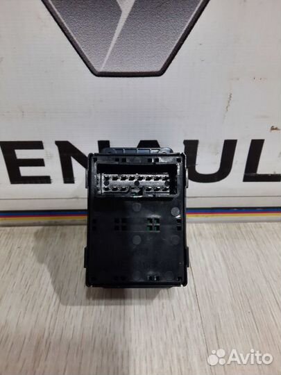 Блок кнопок стеклоподъемников Kia RIO 3 Лев