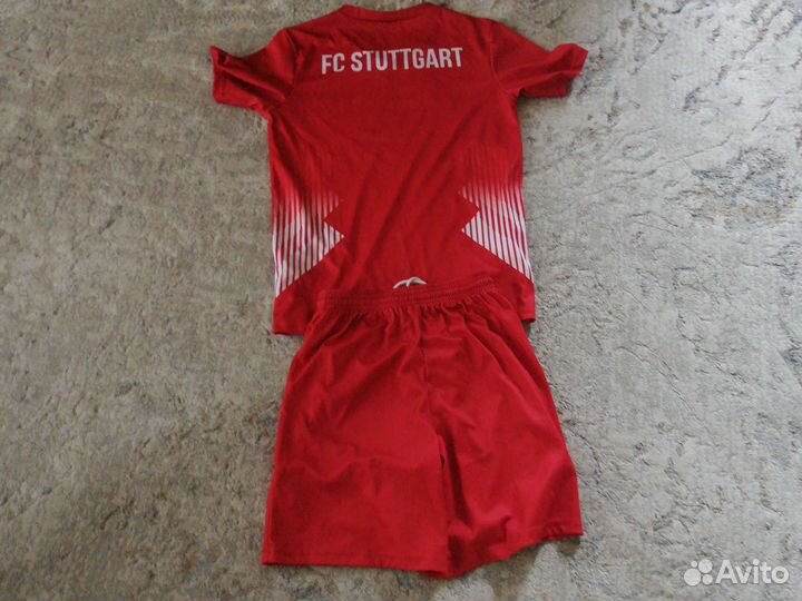 Футбольная форма штуттгарт. размер 152. 10-12 лет