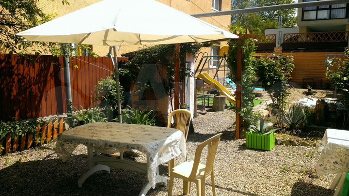 3-к. квартира, 60 м², 1/1 эт.