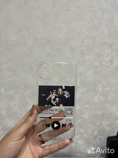 Чехол на iPhone 11