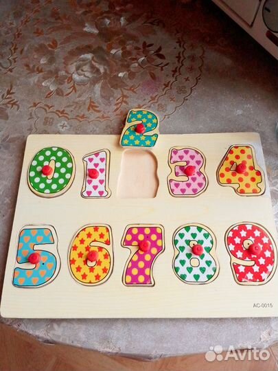 Развивающие деревянные кубики, игрушки и другое