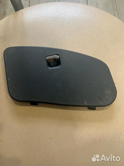 Nissan Almera G15 крышка блока предохранителей