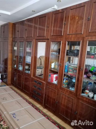 Стенка в гостиную