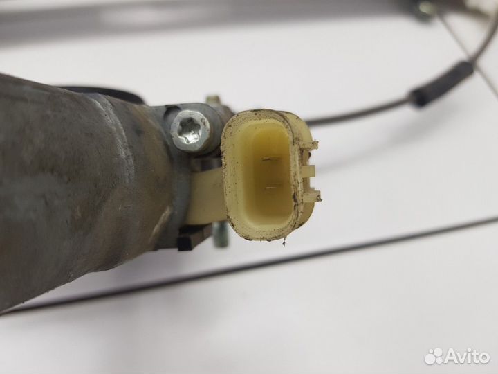 Стеклоподъемник передний правый (Kia Rio)