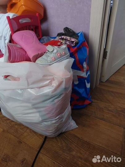 Продам одежду детскую