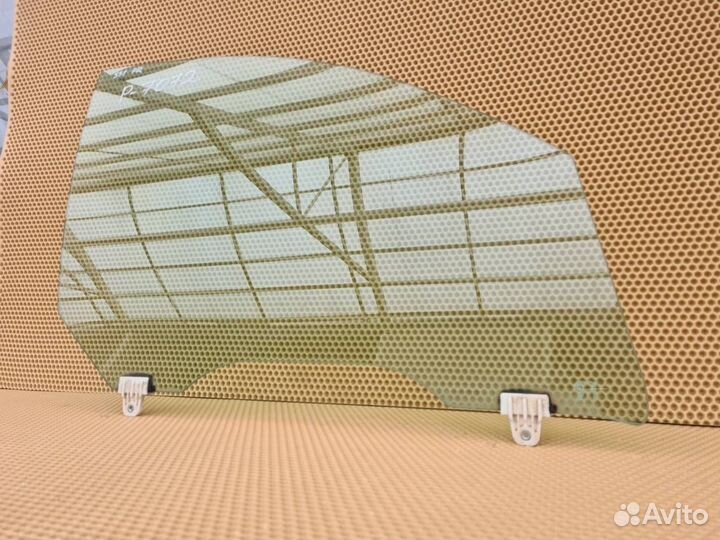 Стекло двери переднее правое Infiniti Fx Qx70 S51