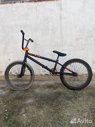 Трюковой велосипед BMX