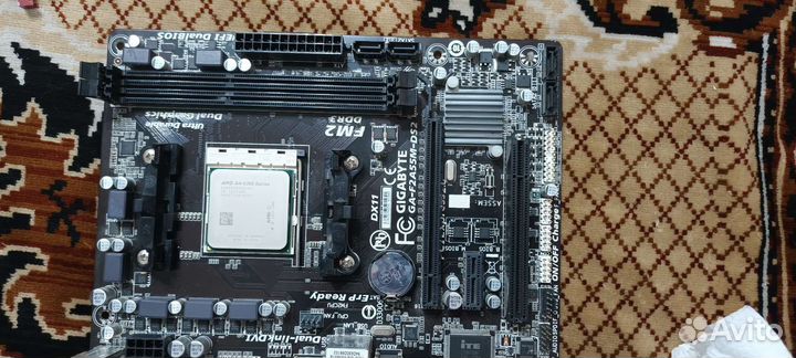 Материнская плата с процессором