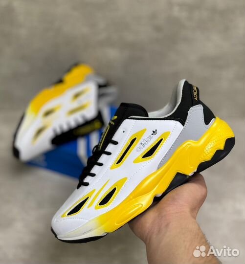 Кроссовки adidas ozweego Белые