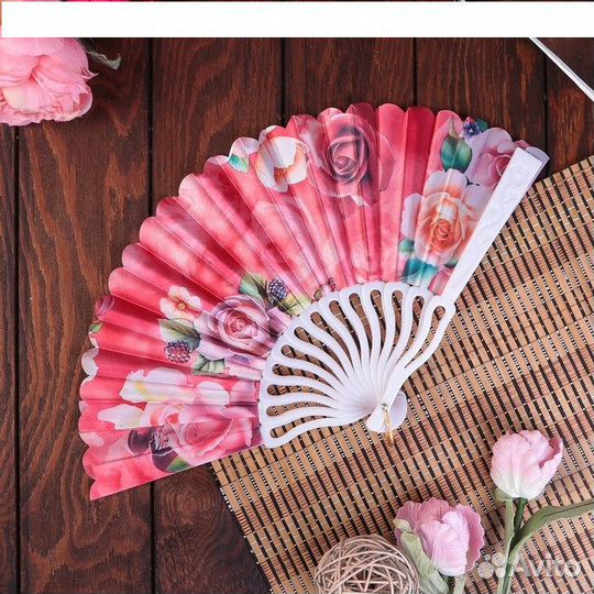 Веер ручной