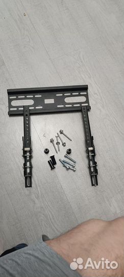 Крепеж для телевизора на стену