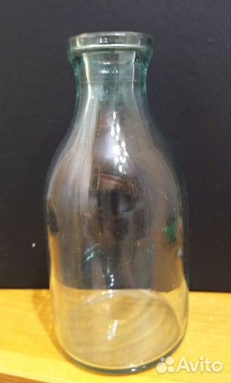 Бутылка стеклянная