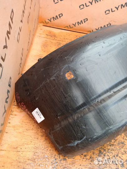 Бампер передний Toyota Granvia VCH10 5VZ-FE