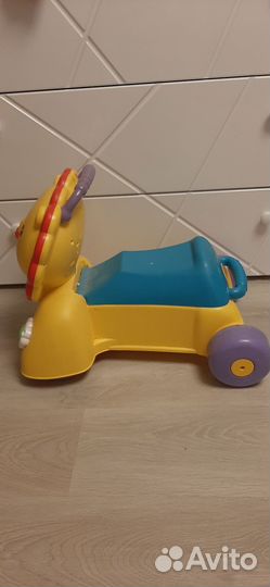 Каталка толокар, ходунки, львенок Fisher price