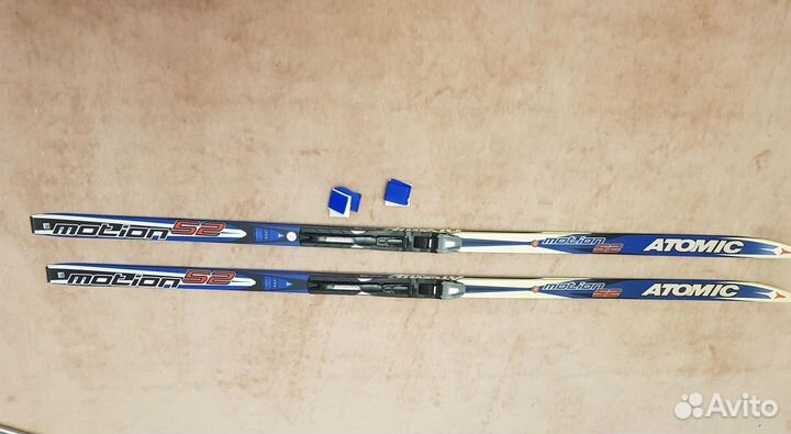Лыжи Atomic, ботинки Salomon, палки Fischer