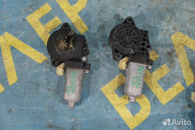 Задний моторчик стеклоподъемника Hyundai Tucson JM