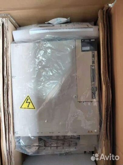 Yaskawa sgdv-370D01A