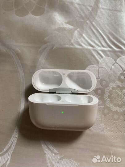 Продаю оригинальный кейс А2190