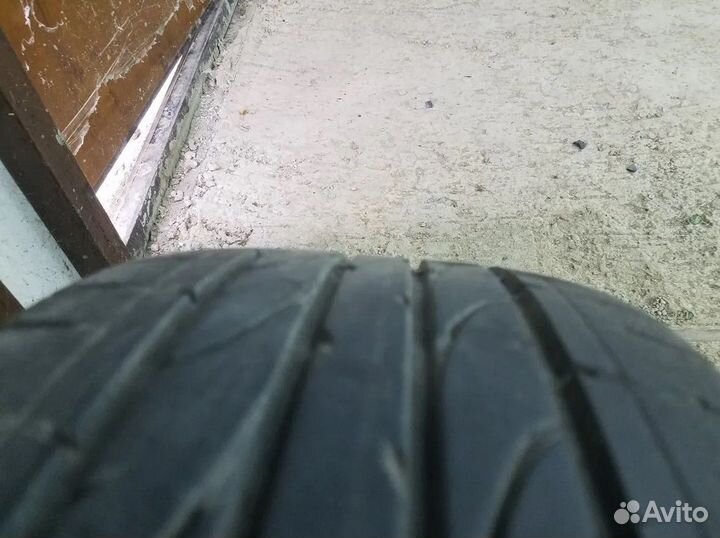 Bridgestone Dueler H/P Sport 215/60 R17