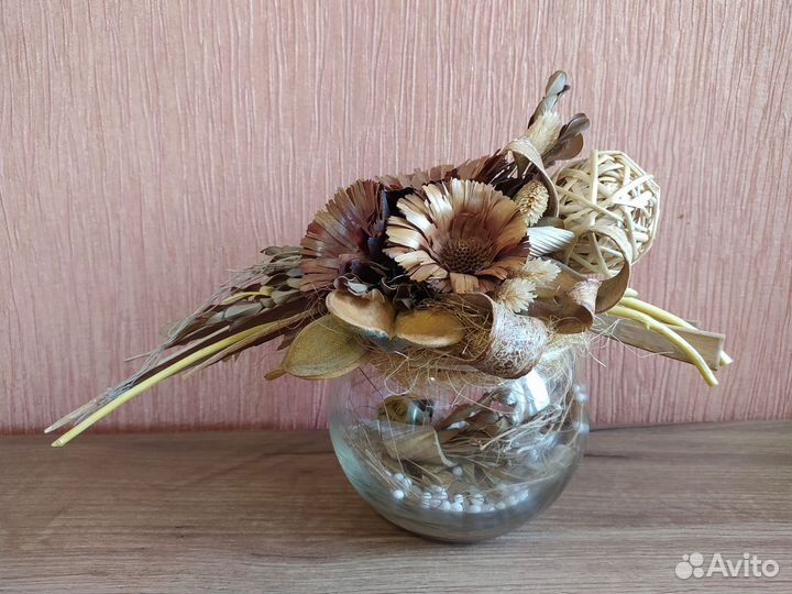 Композиция из сухоцветов