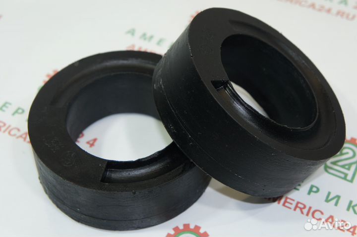 Проставки под задние пружины Chrysler Town & Count