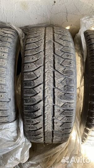Bridgestone Ice Cruiser 7000 205/55 R16