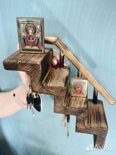 Ключница из дерева