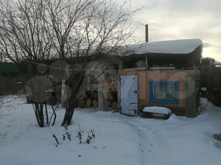 Дом 22 м² на участке 5 сот.