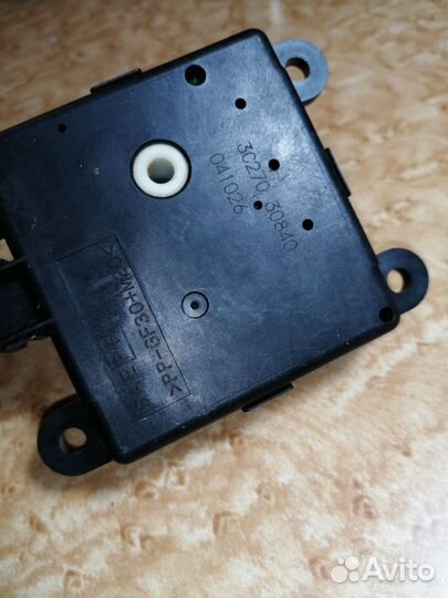 Моторчик заслонки печки ниссан примера п12