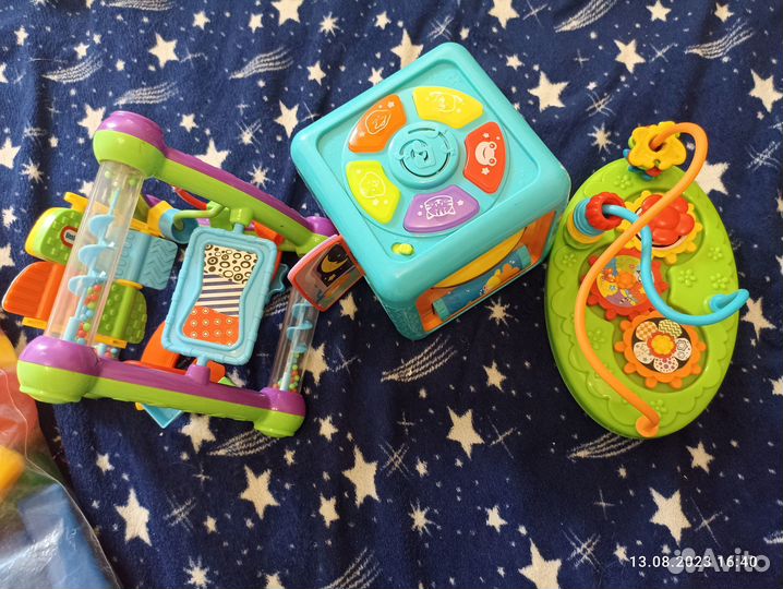 Кубики, игрушки для малышей