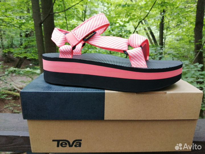 Новые сандалии teva 38 39