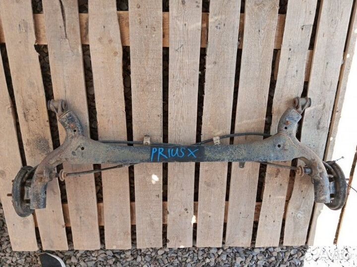 Балка задняя задняя Toyota Prius NHW10 1NZ 2000