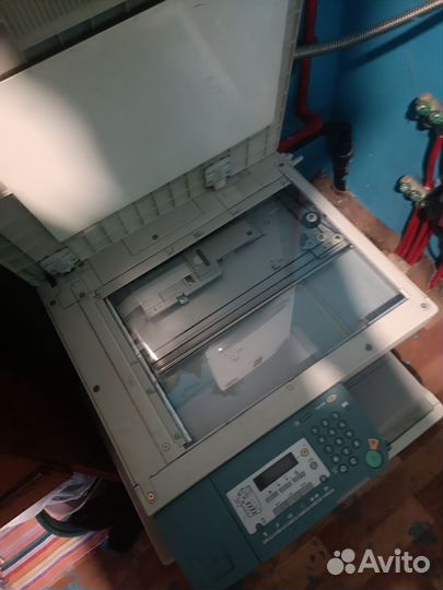 Продаю копировальный аппарат canon ir2016j