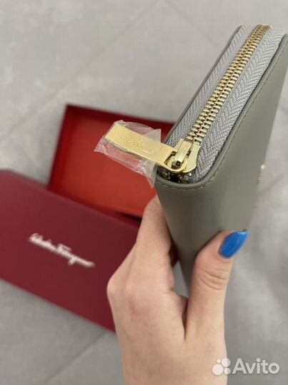 Кошелек женский Salvatore Ferragamo