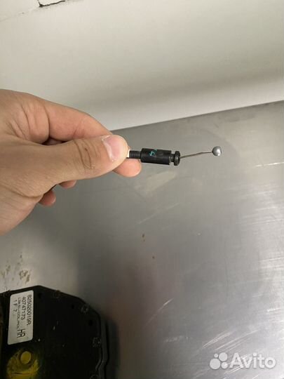 Замок задней правой двери Renault Fluence