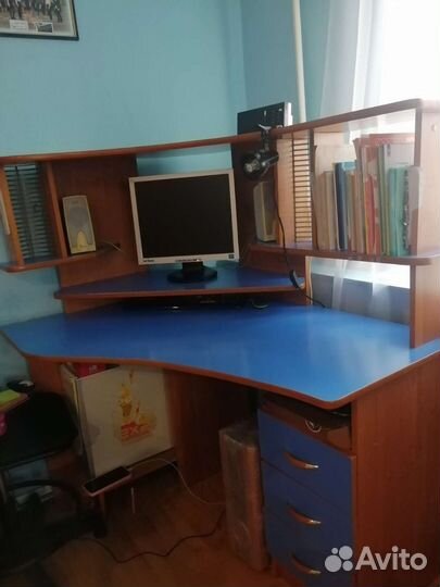 Компьютерный стол