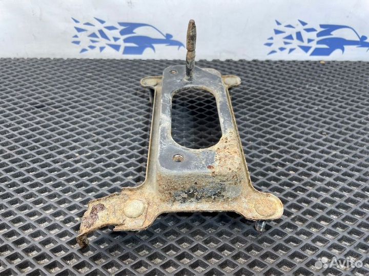 Кронштейн усилителя бампера задний правый Hyundai