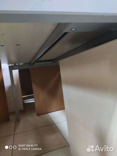 Стол на металлокаркасе