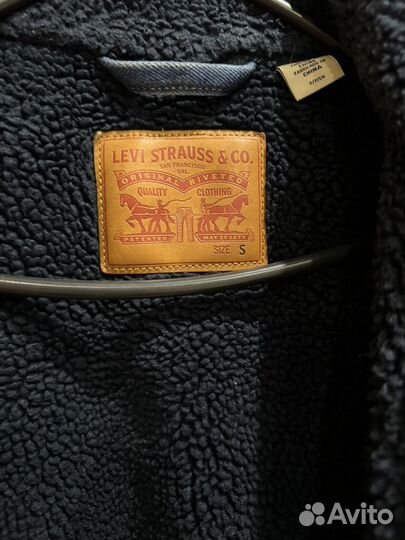 Джинсовая куртка с мехом Levis