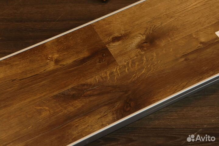 Кварцвиниловая плитка дуб