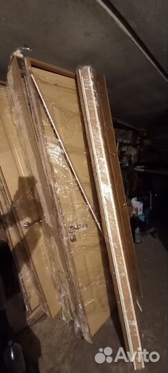 Межкомнатные двери бу с коробкой 4 шт