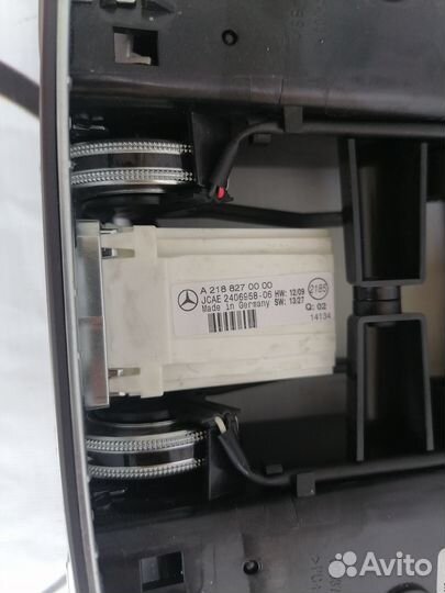 Дефлектор воздуховода центральный mercedes