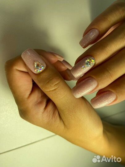 Комбинированный маникюр, педикюр