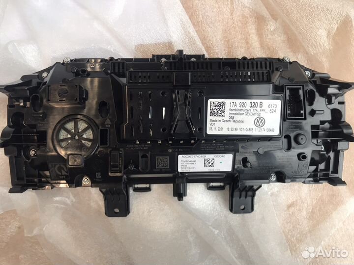 Цифровая панель приборов 10