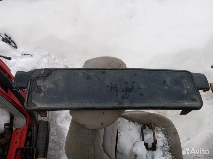 Накладка под номерной знак Volkswagen Passat B5