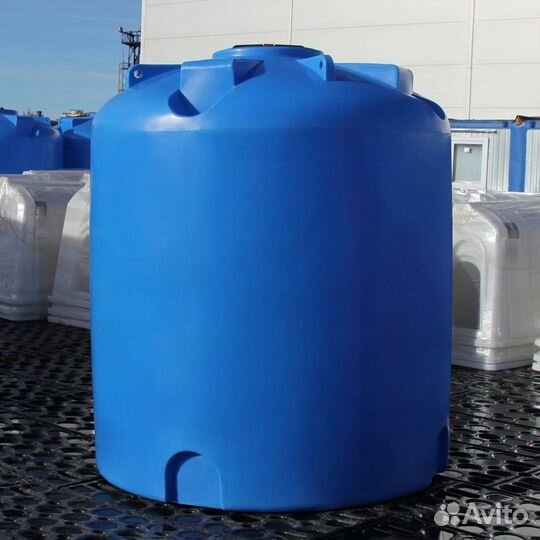 Емкость пластиковая на 10000 под воду под жку