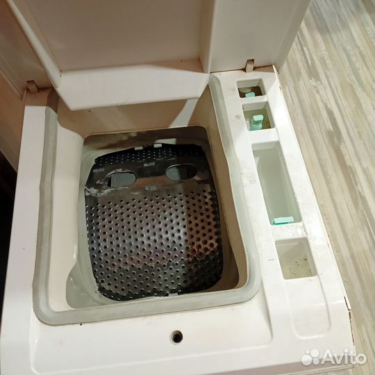 Стиральная машина с вертикальной загрузкой