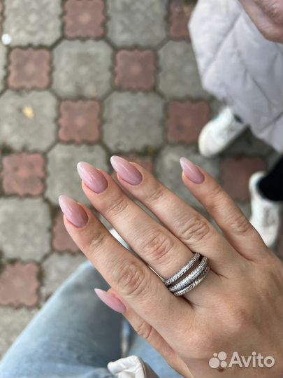 Маникюр, педикюр и наращивание ногтей